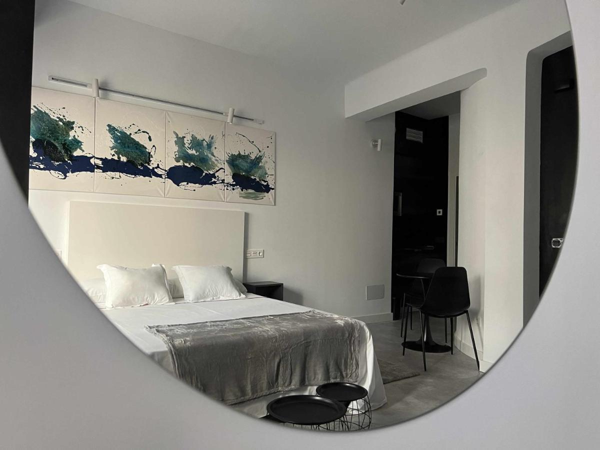 Апартаменты Dama Modern & Luxury Малага Экстерьер фото