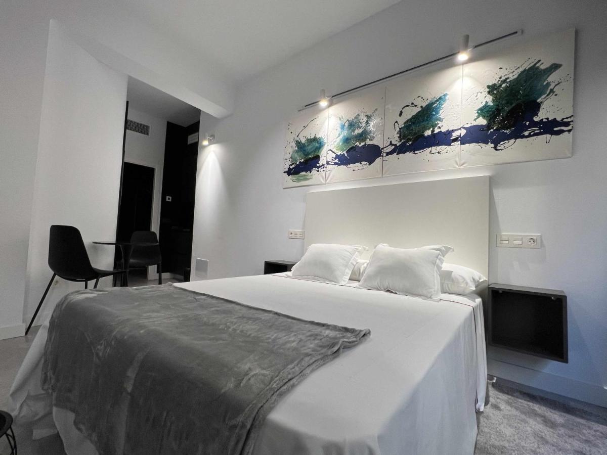 Апартаменты Dama Modern & Luxury Малага Экстерьер фото